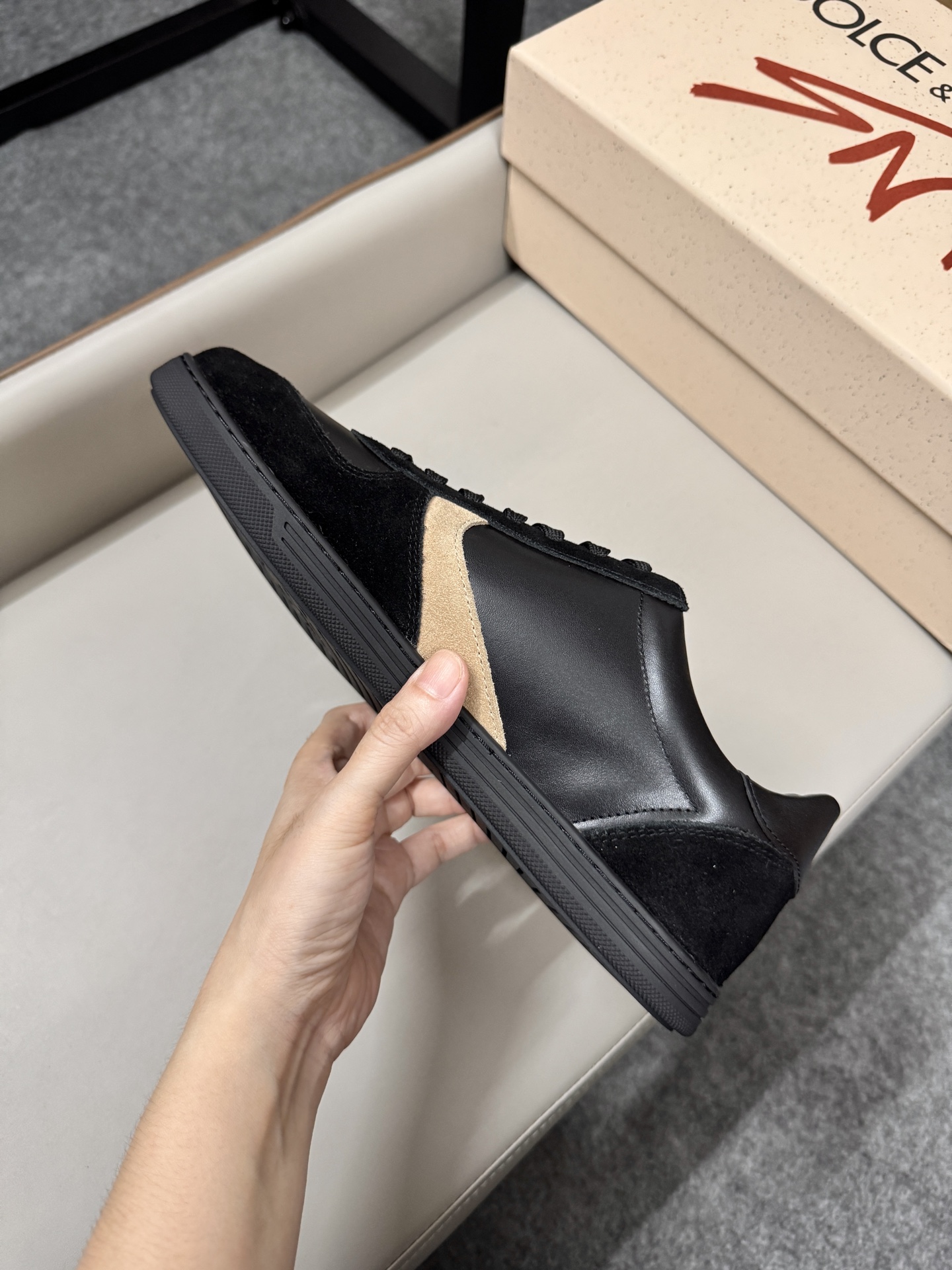 olce & Gabbana shoe